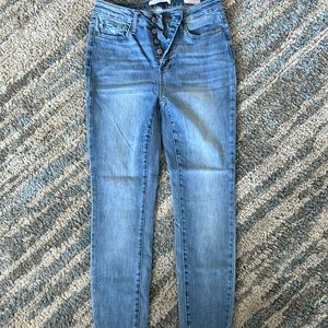 Judy Blue Skinny Fit Jeans.